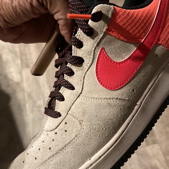 CREAM SUEDE ORANGE AND BLACK NIKES SNEAKERS Slightly Used - Picture 14 of 16